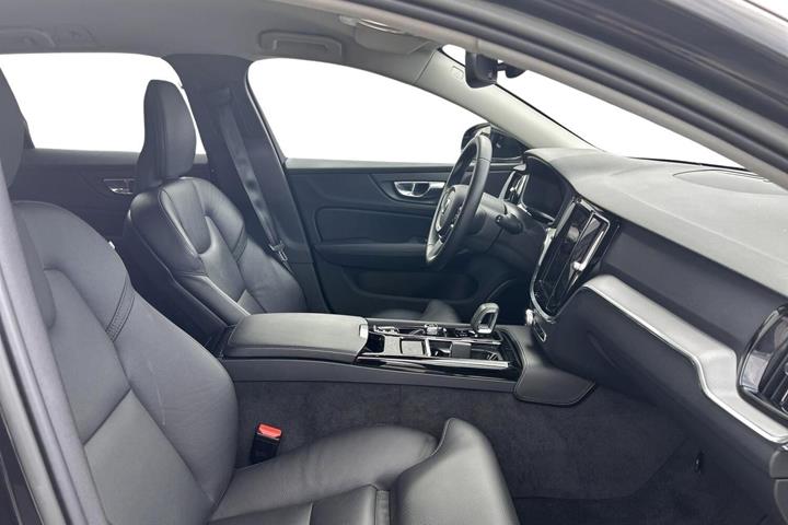 Sort Volvo V60 fra 2022