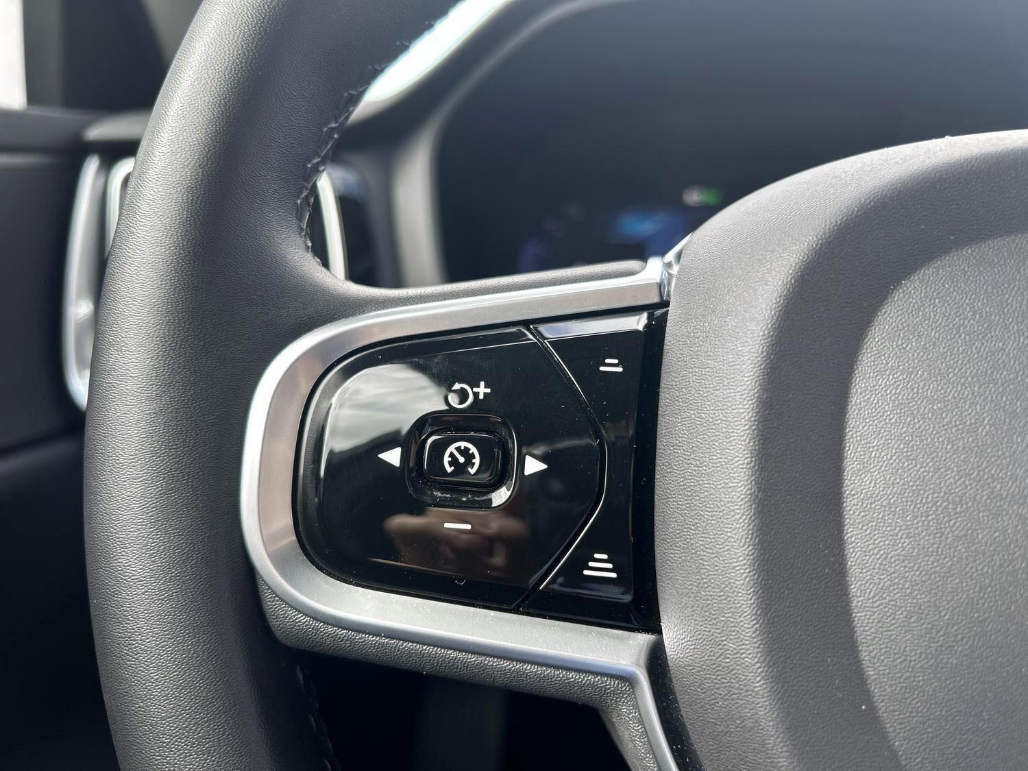 Sort Volvo V60 fra 2022