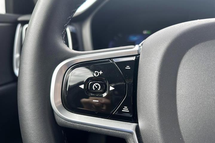 Sort Volvo V60 fra 2022