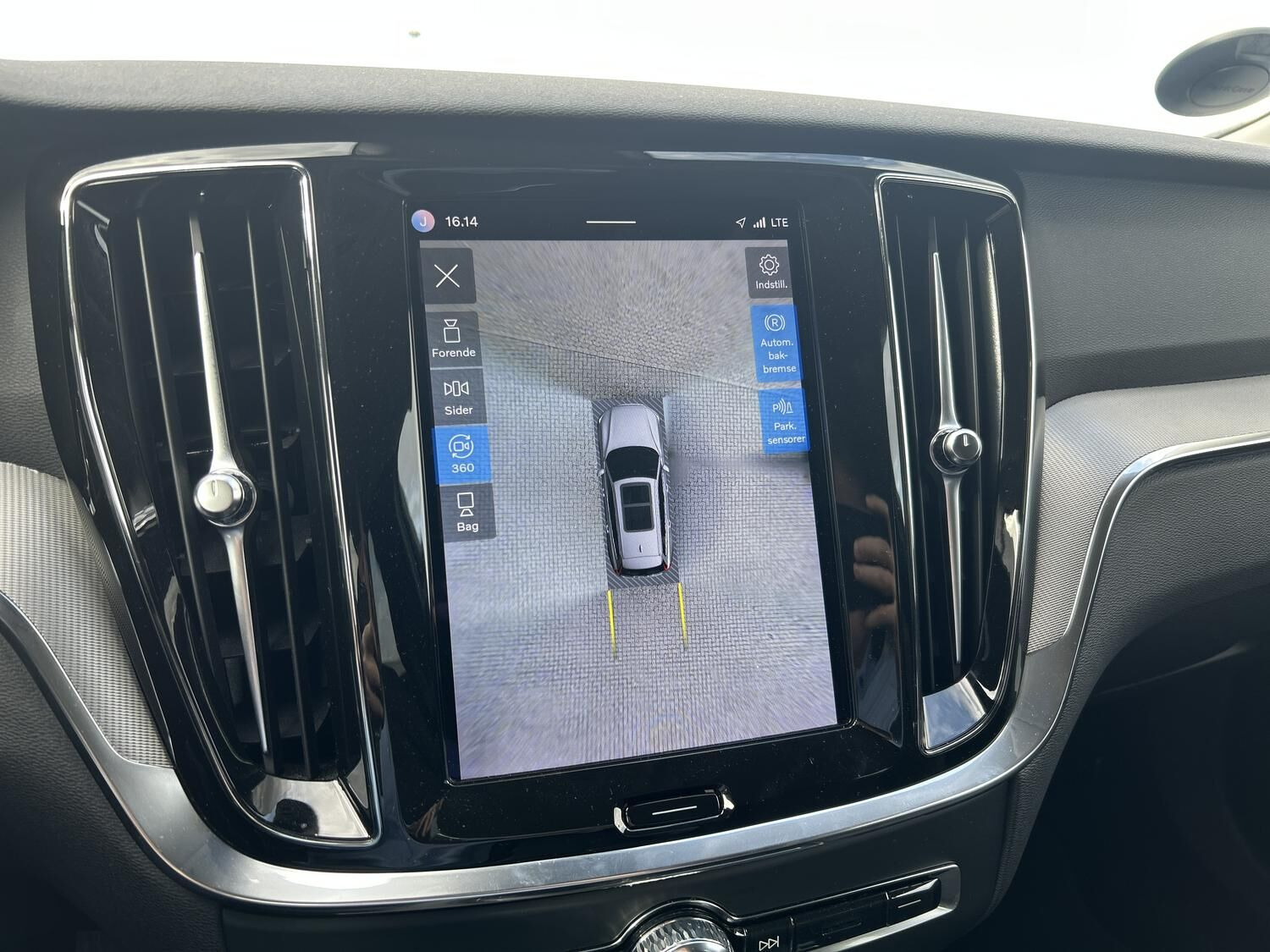 Sort Volvo V60 fra 2022