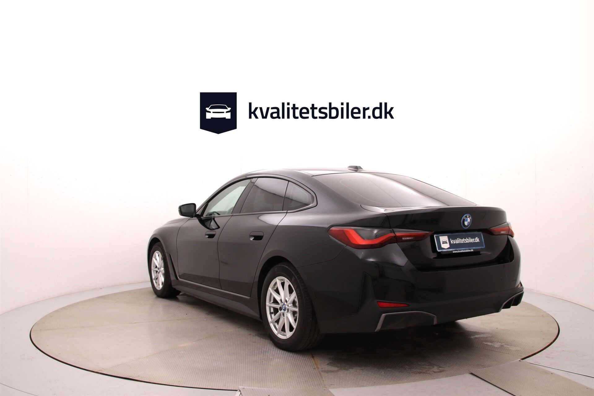 Sort BMW i4 fra 2023