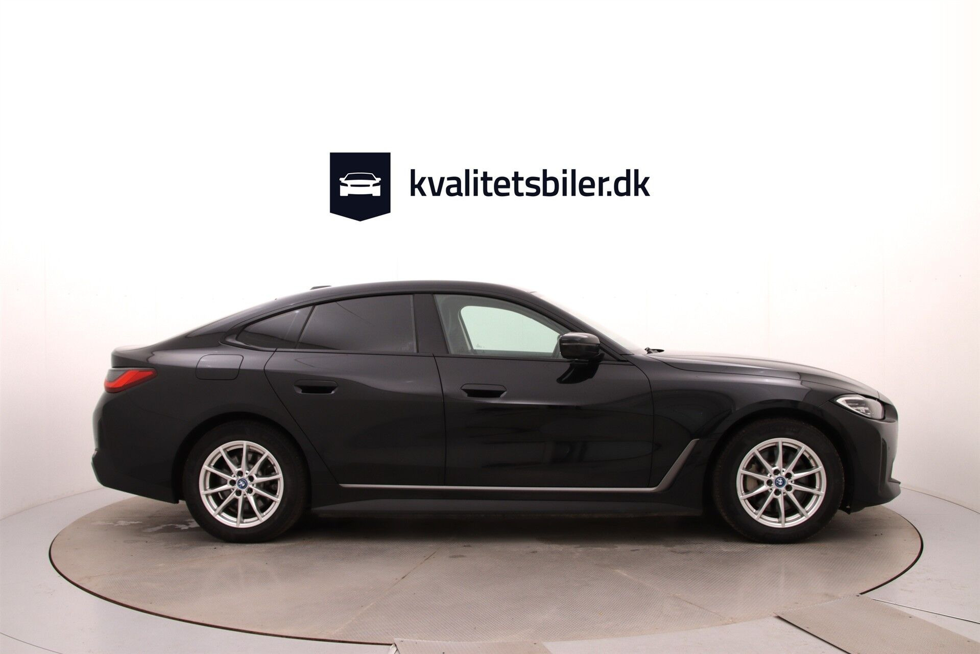 Sort BMW i4 fra 2023