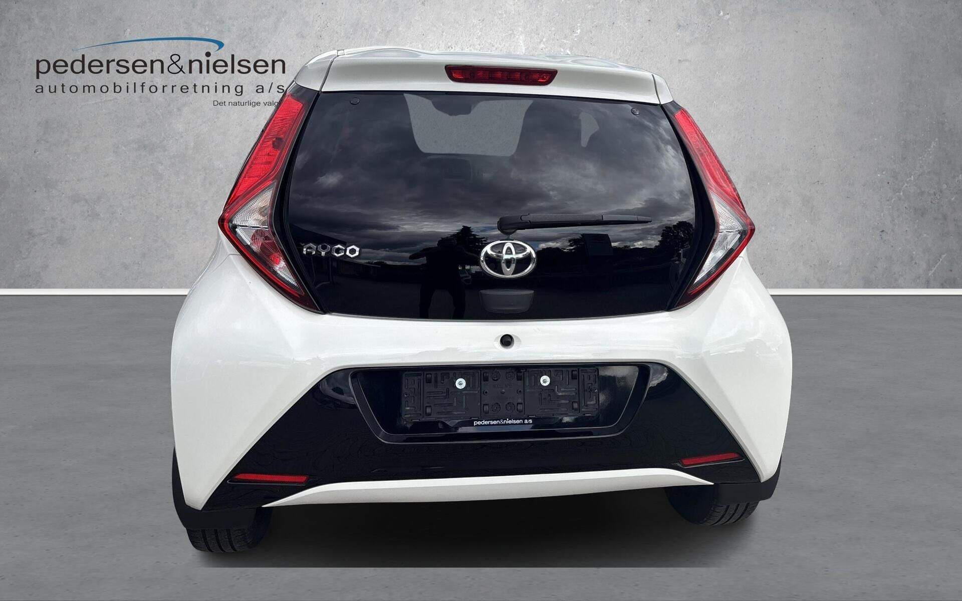 Hvid Toyota Aygo fra 2020