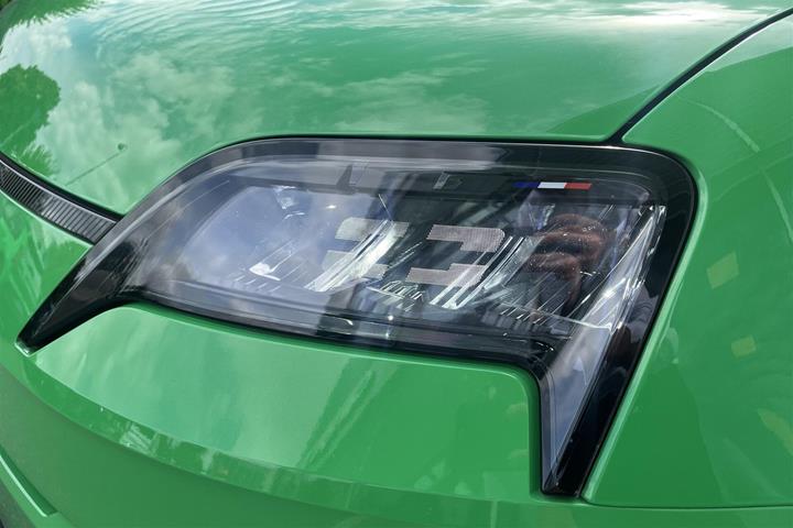 Grøn Renault R5 fra 2025