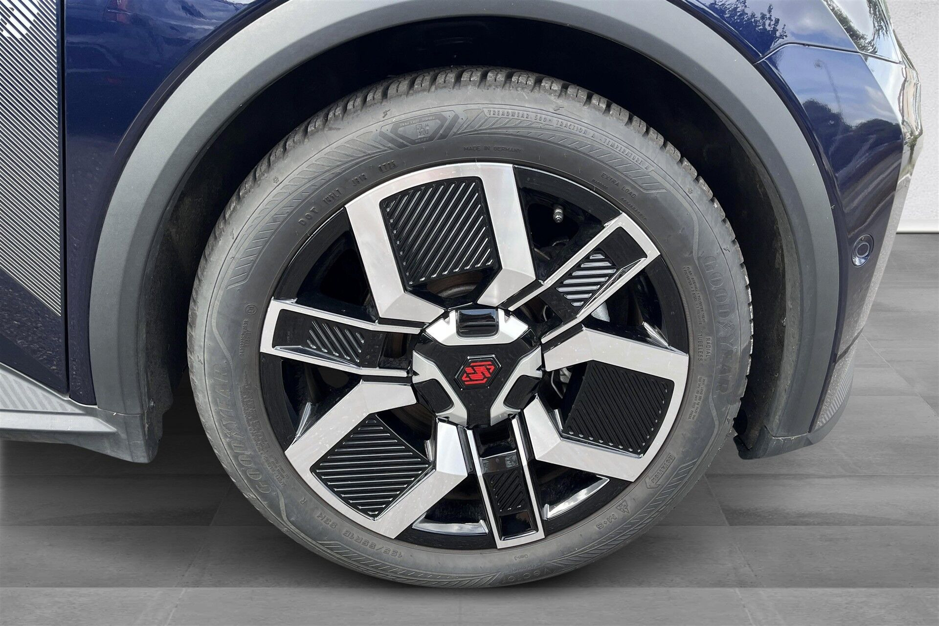Blå Renault R5 fra 2025