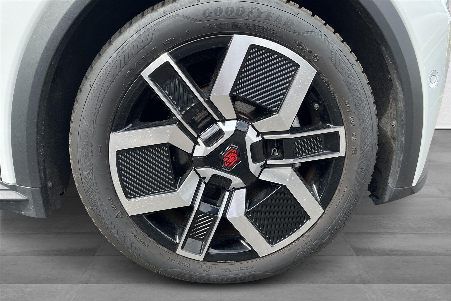 Hvid Renault R5 fra 2025