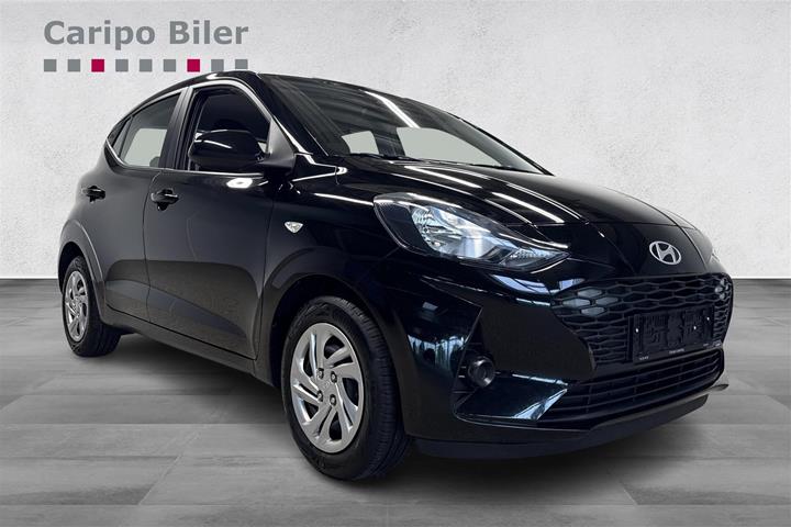 Grå Hyundai i10 fra 2024
