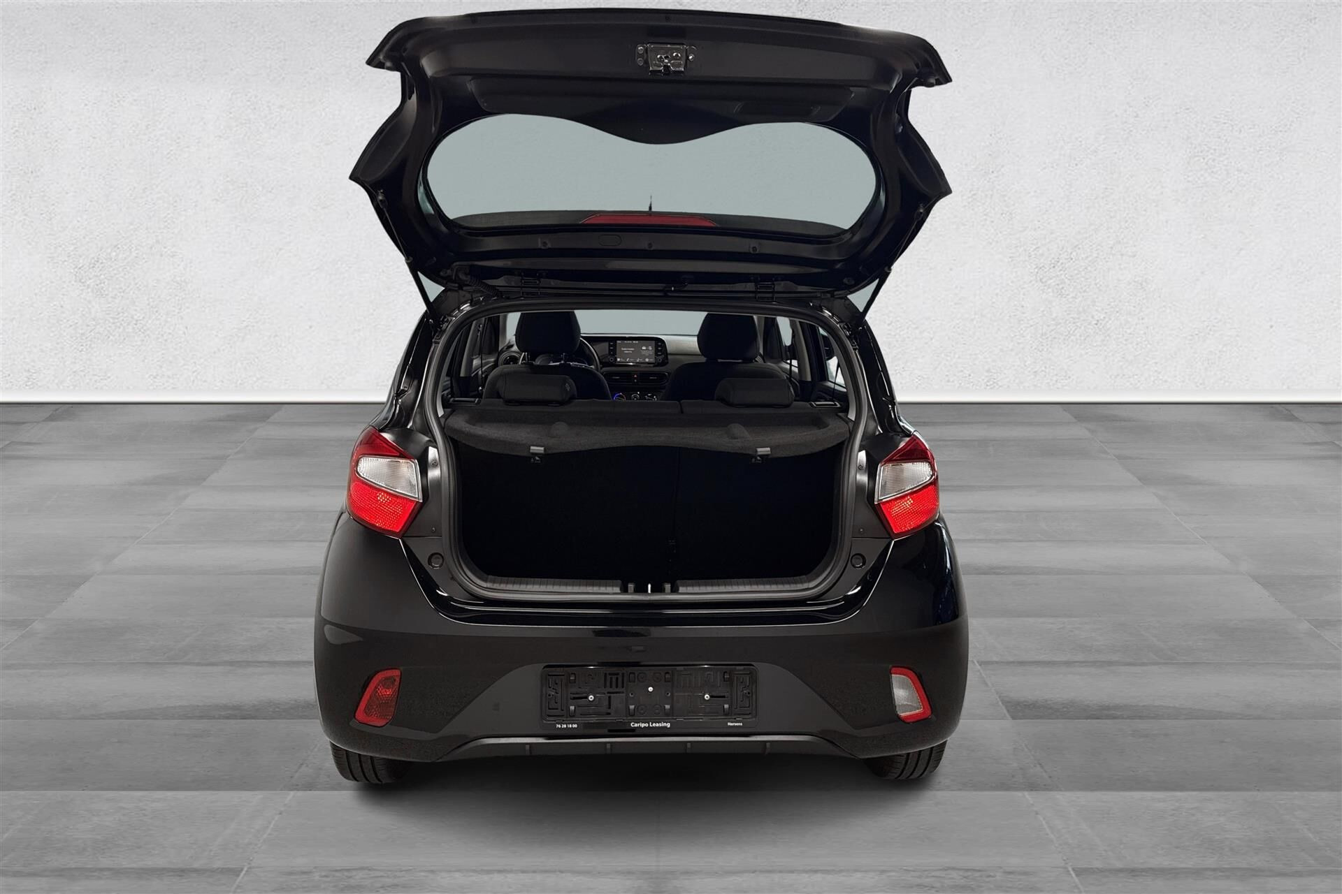 Grå Hyundai i10 fra 2024