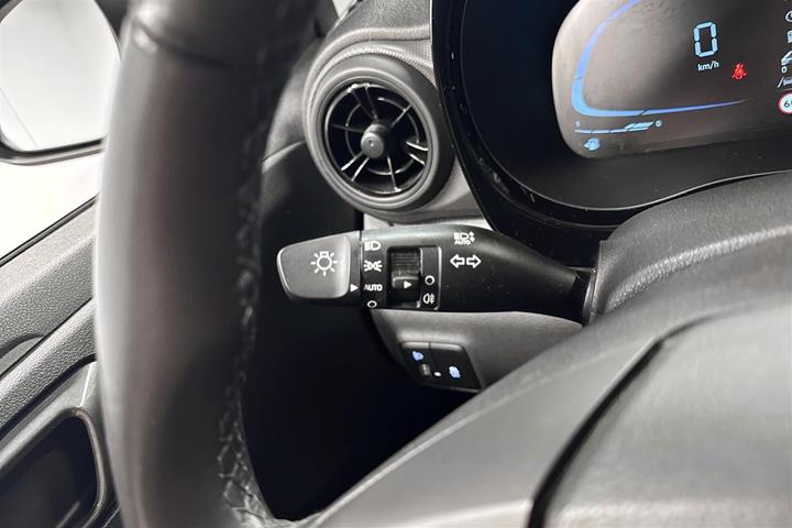 Grå Hyundai i10 fra 2024
