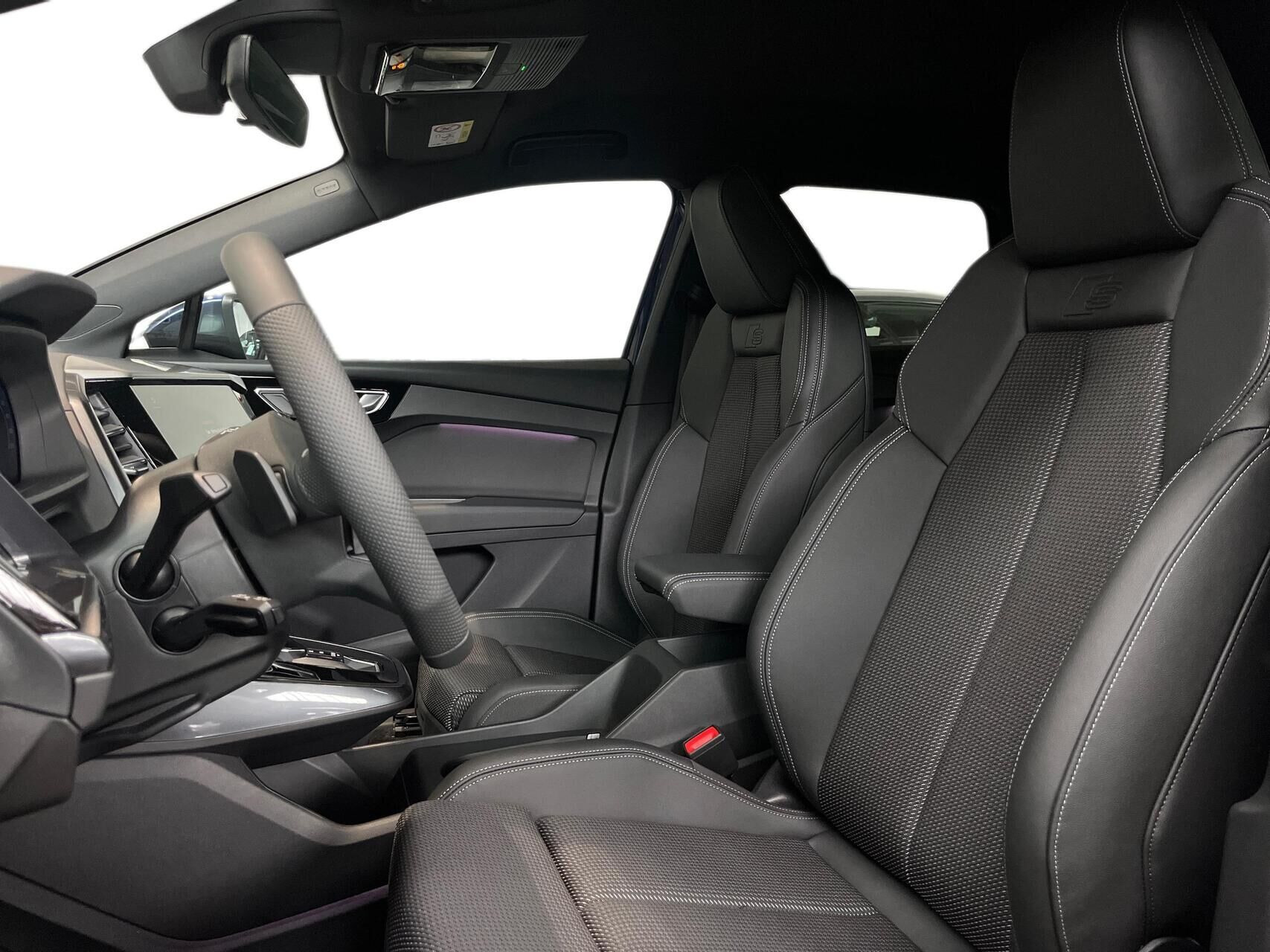 Blå Audi Q4 fra 2026