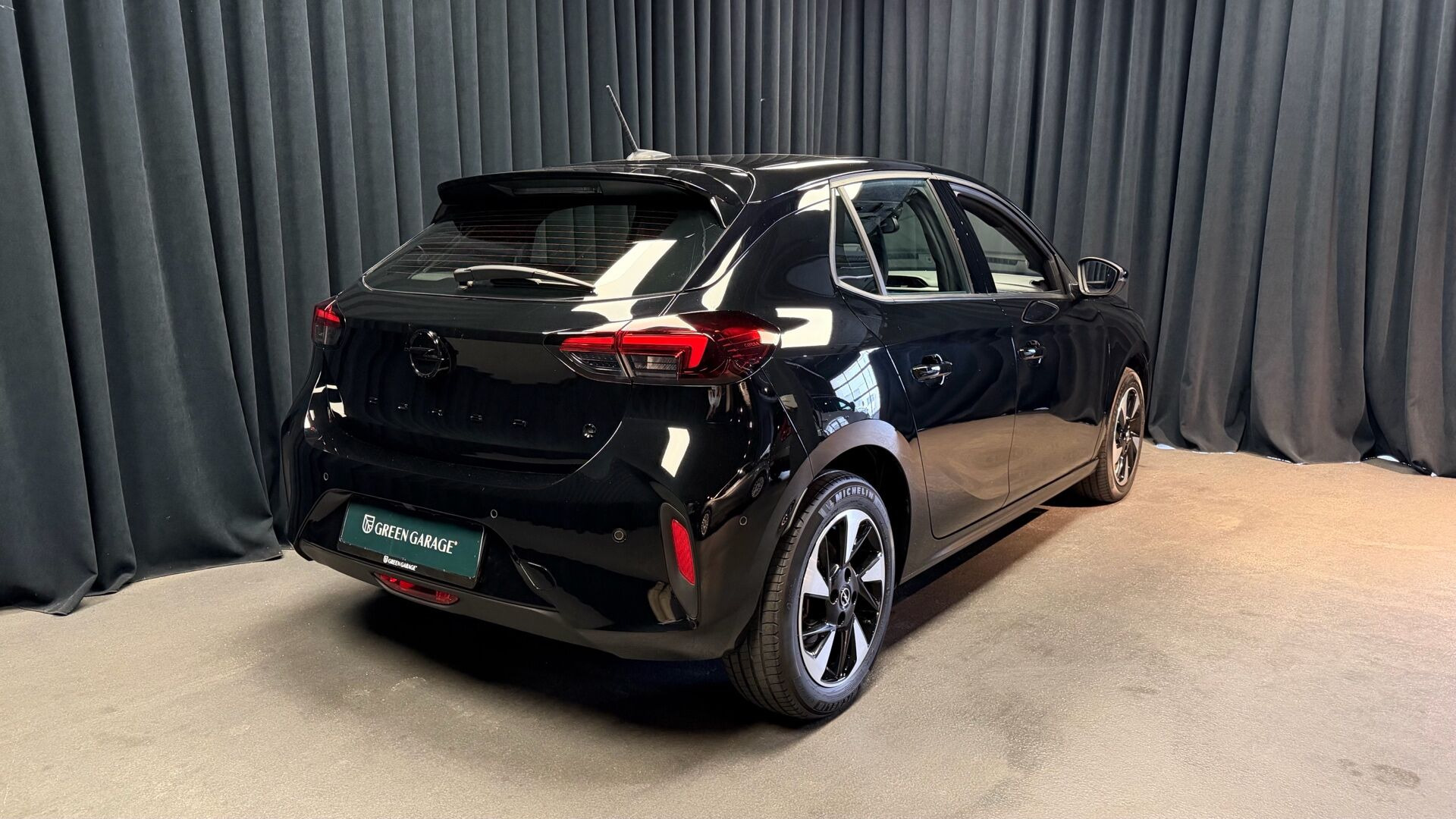 Sort Opel Corsa-e fra 2023