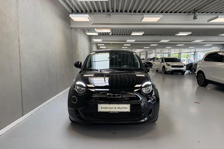 Sort Fiat 500e fra 2023