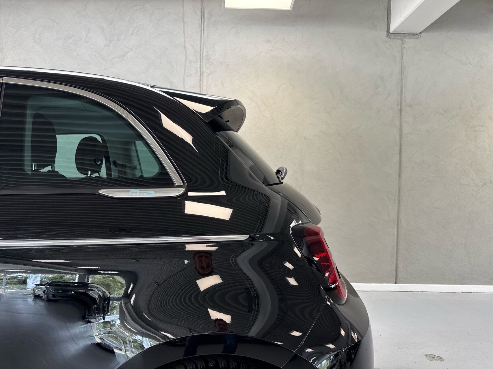 Sort Fiat 500e fra 2023