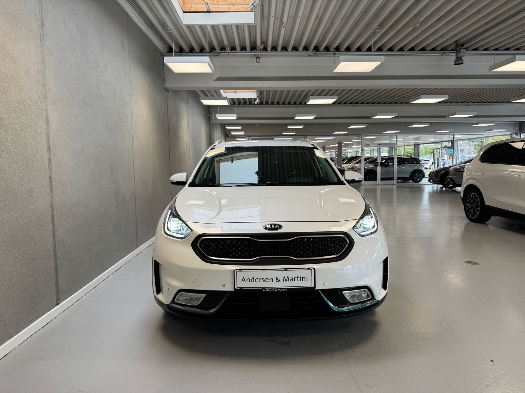 Hvid Kia Niro fra 2018
