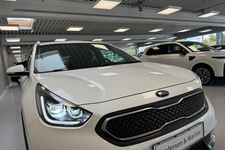 Hvid Kia Niro fra 2018