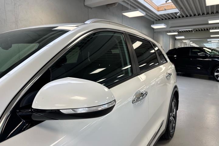Hvid Kia Niro fra 2018