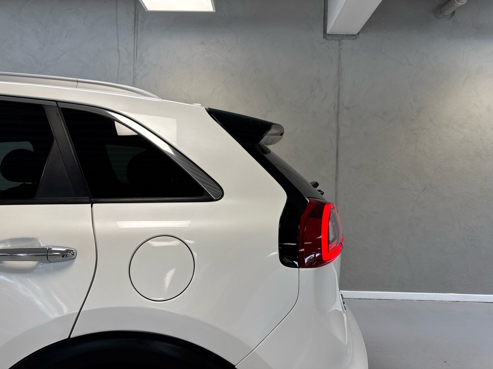 Hvid Kia Niro fra 2018