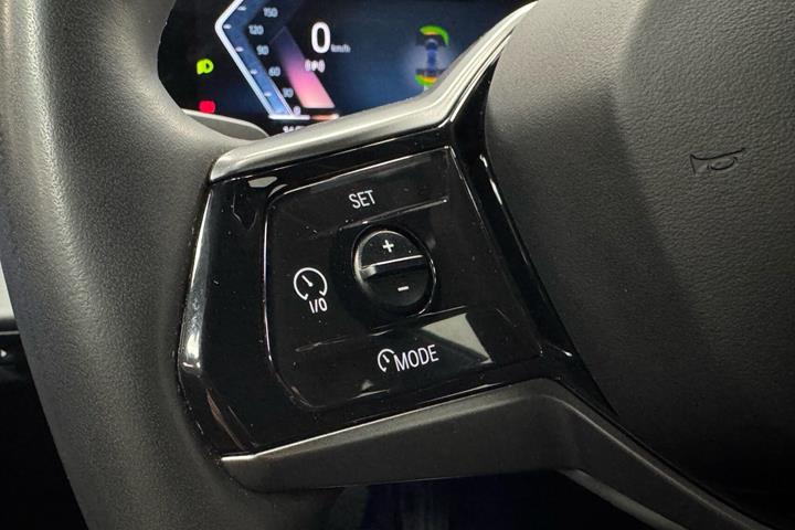 Sort BMW i5 fra 2024