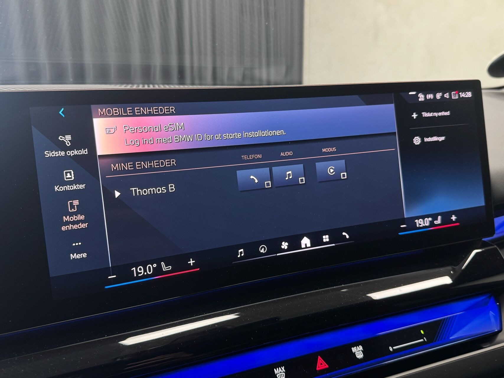 Sort BMW i5 fra 2024