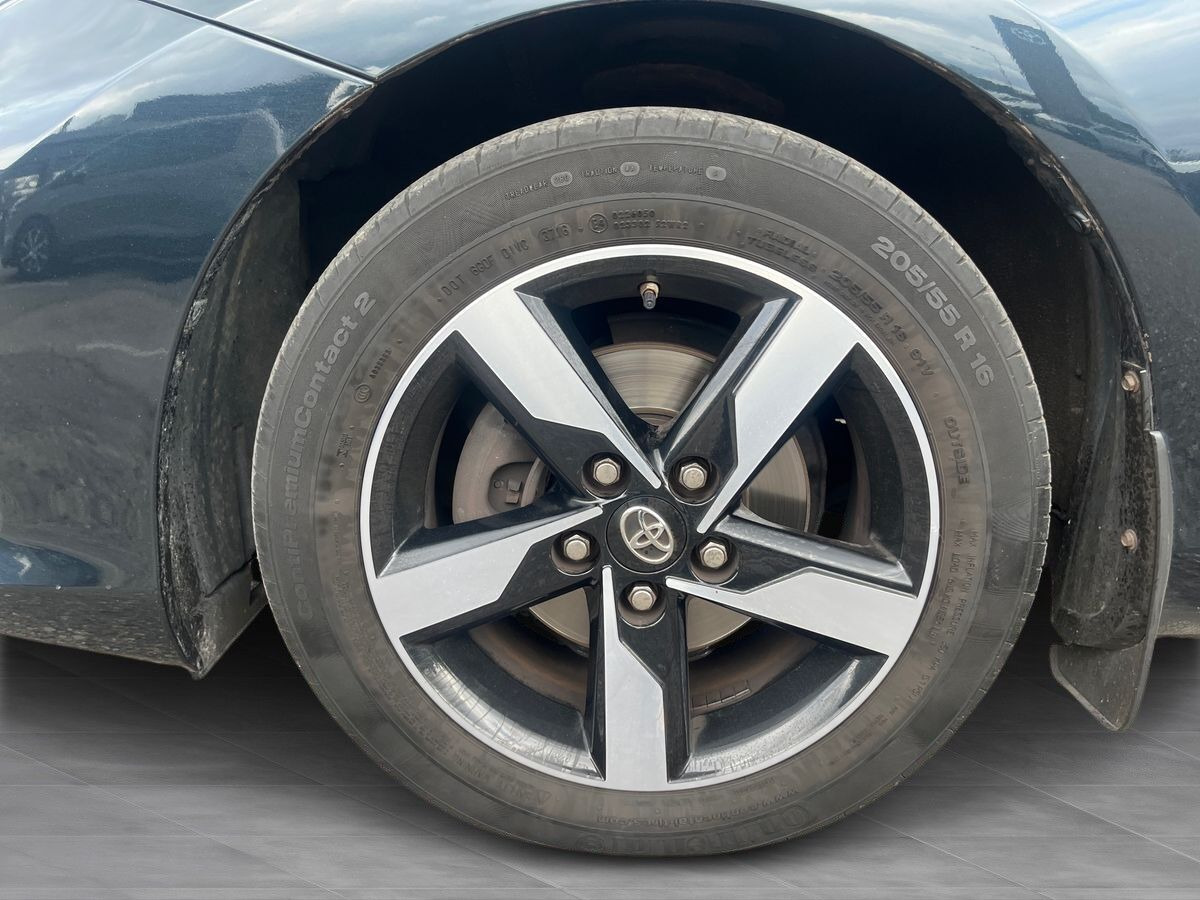 undefined Toyota Auris fra 2016