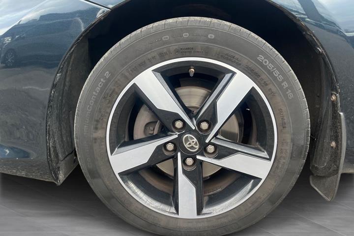undefined Toyota Auris fra 2016