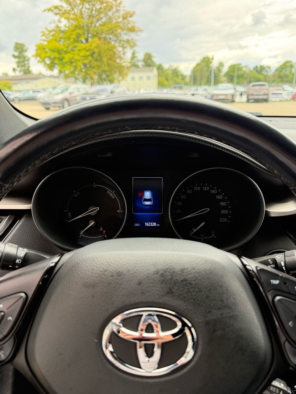Sort Toyota C-HR fra 2018