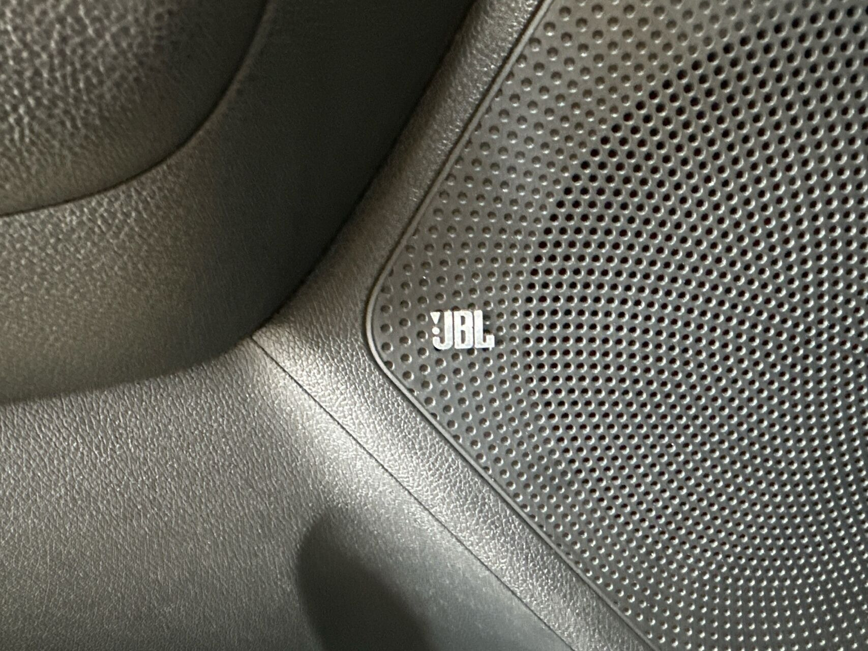 Sort Kia Niro fra 2018