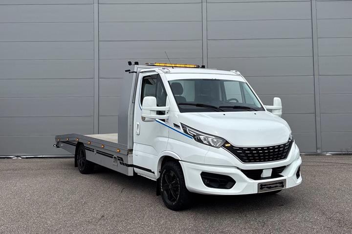 Hvid Iveco Daily fra 2020