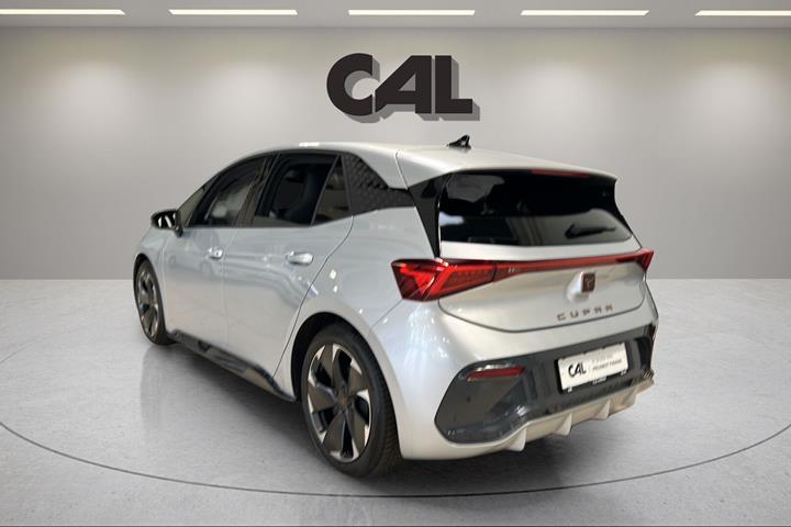 Sølv Cupra Born fra 2025