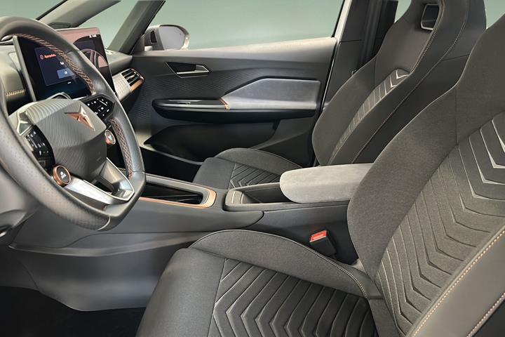 Sølv Cupra Born fra 2025
