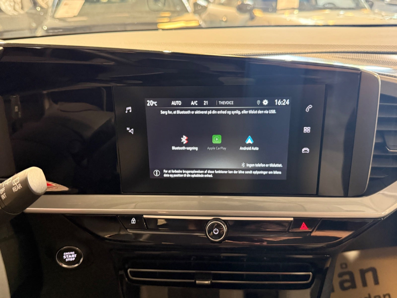 Hvid Opel Mokka-e fra 2024