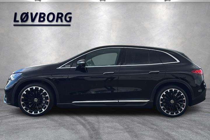 Sort Mercedes EQE500 SUV fra 2023