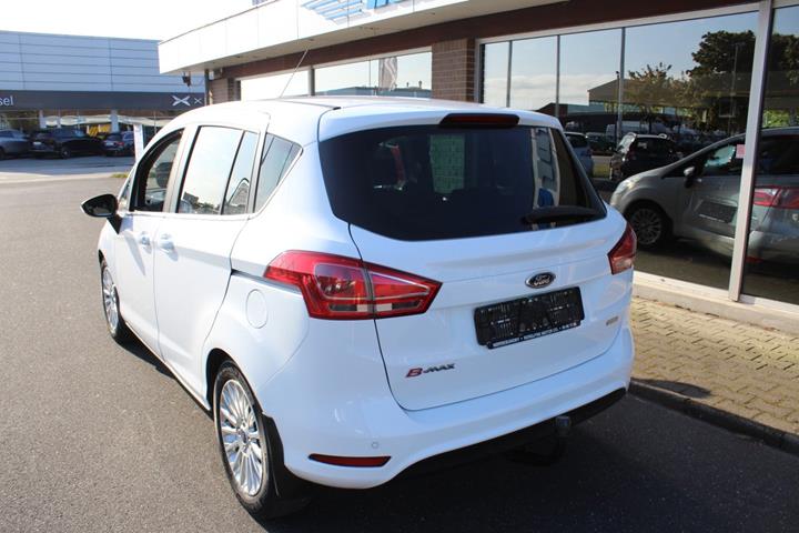 Hvid Ford B-MAX fra 2014