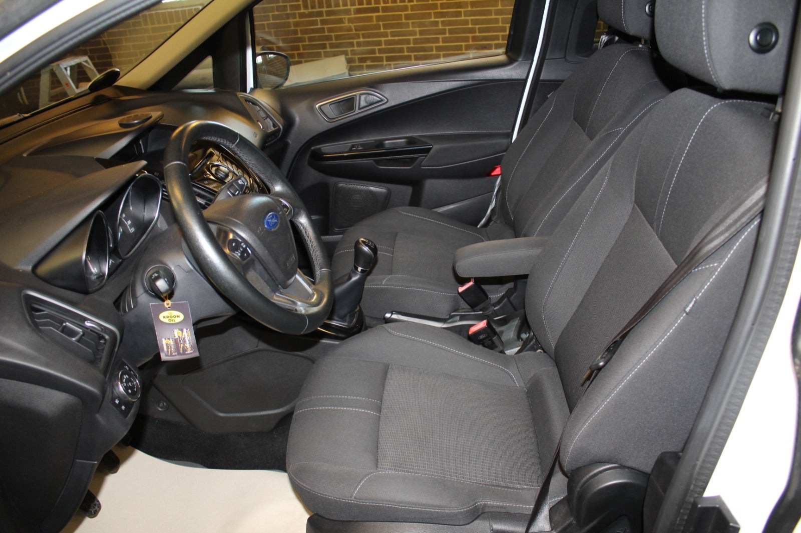 Hvid Ford B-MAX fra 2014