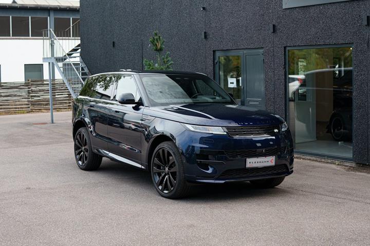 Blå Land Rover Range Rover sport fra 2023