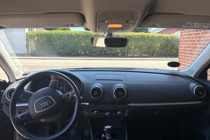 Sort Audi A3 fra 2016