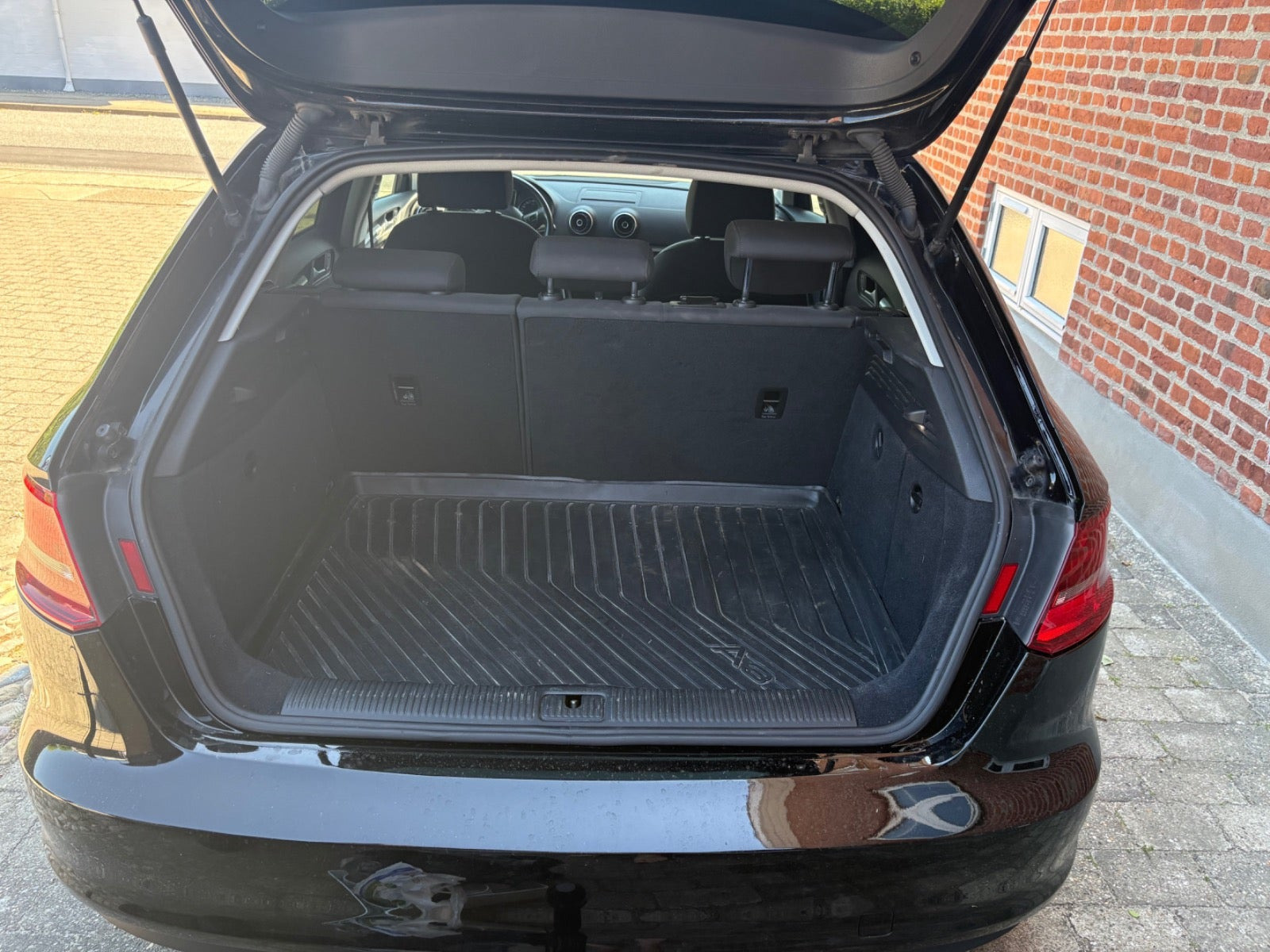 Sort Audi A3 fra 2016