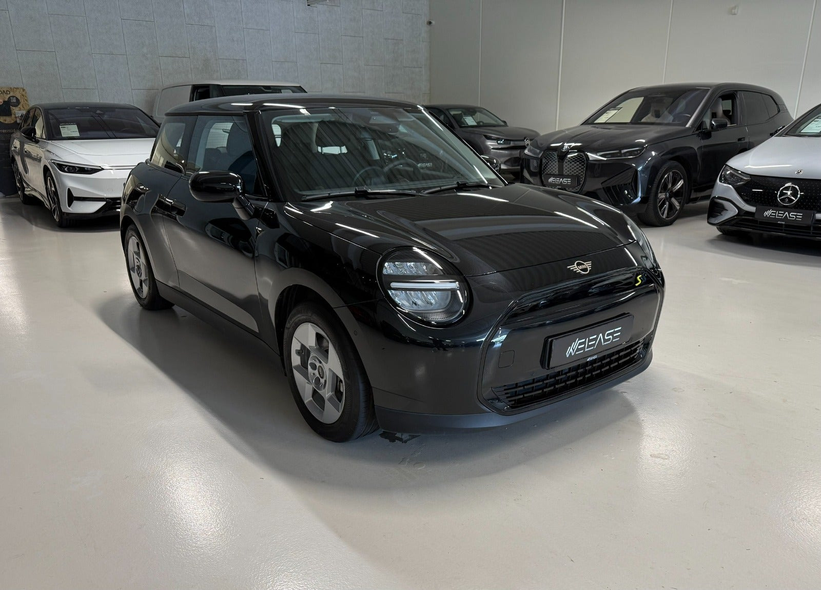 Sort Mini Cooper SE fra 2024