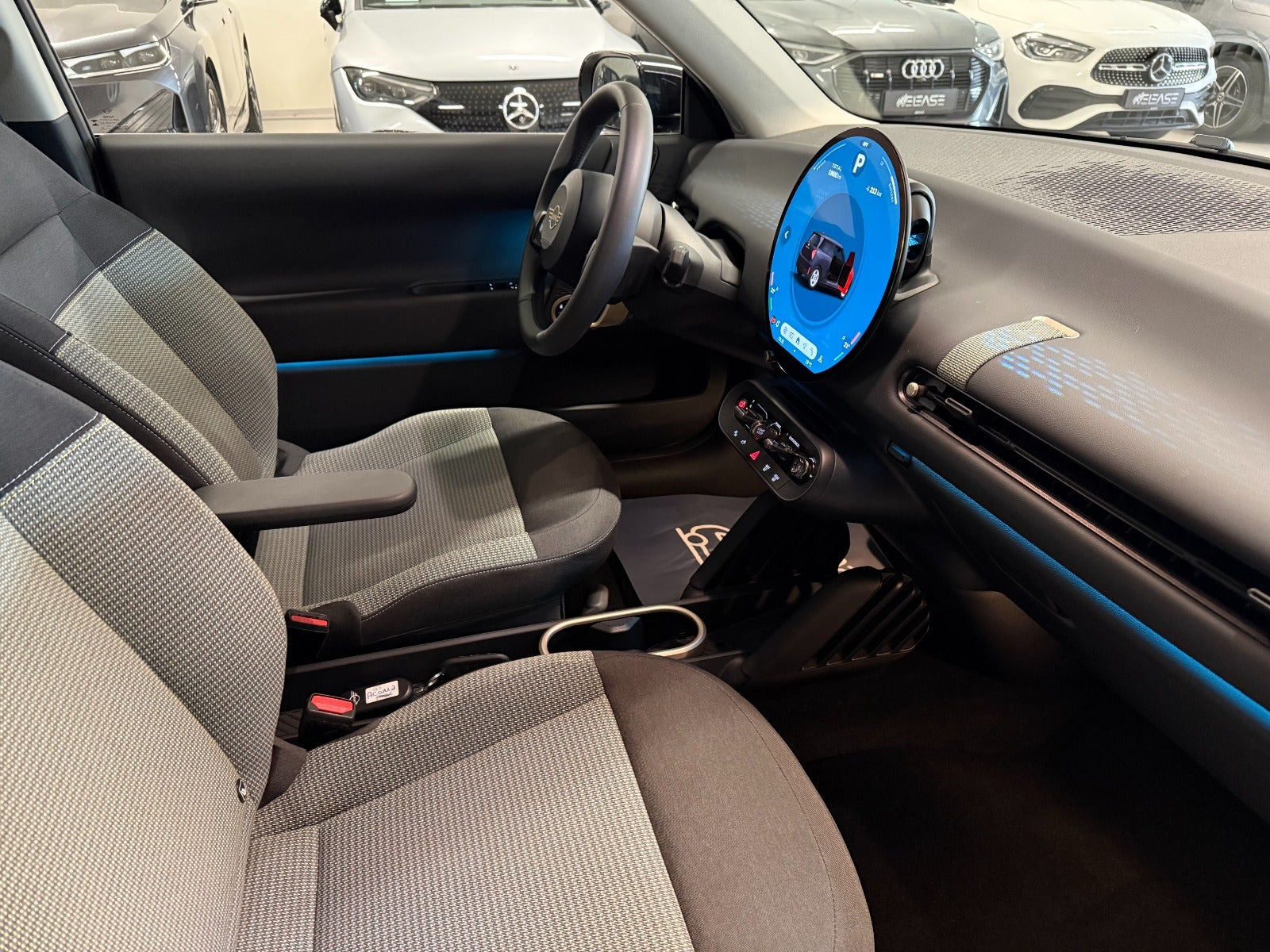 Sort Mini Cooper SE fra 2024