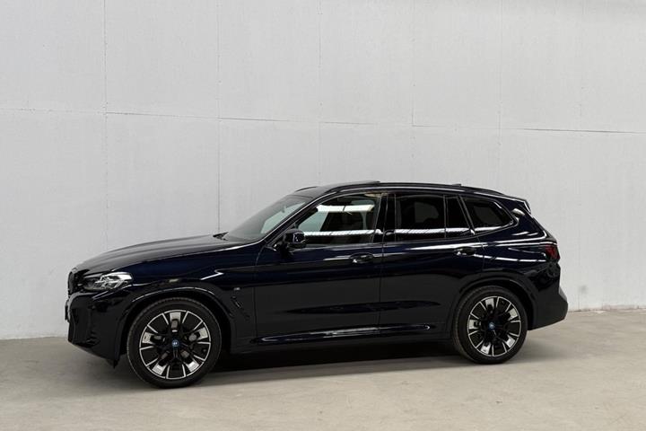 Sort BMW iX3 fra 2022