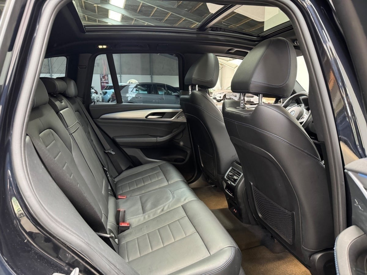 Sort BMW iX3 fra 2022