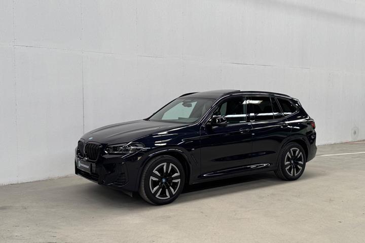 Sort BMW iX3 fra 2022
