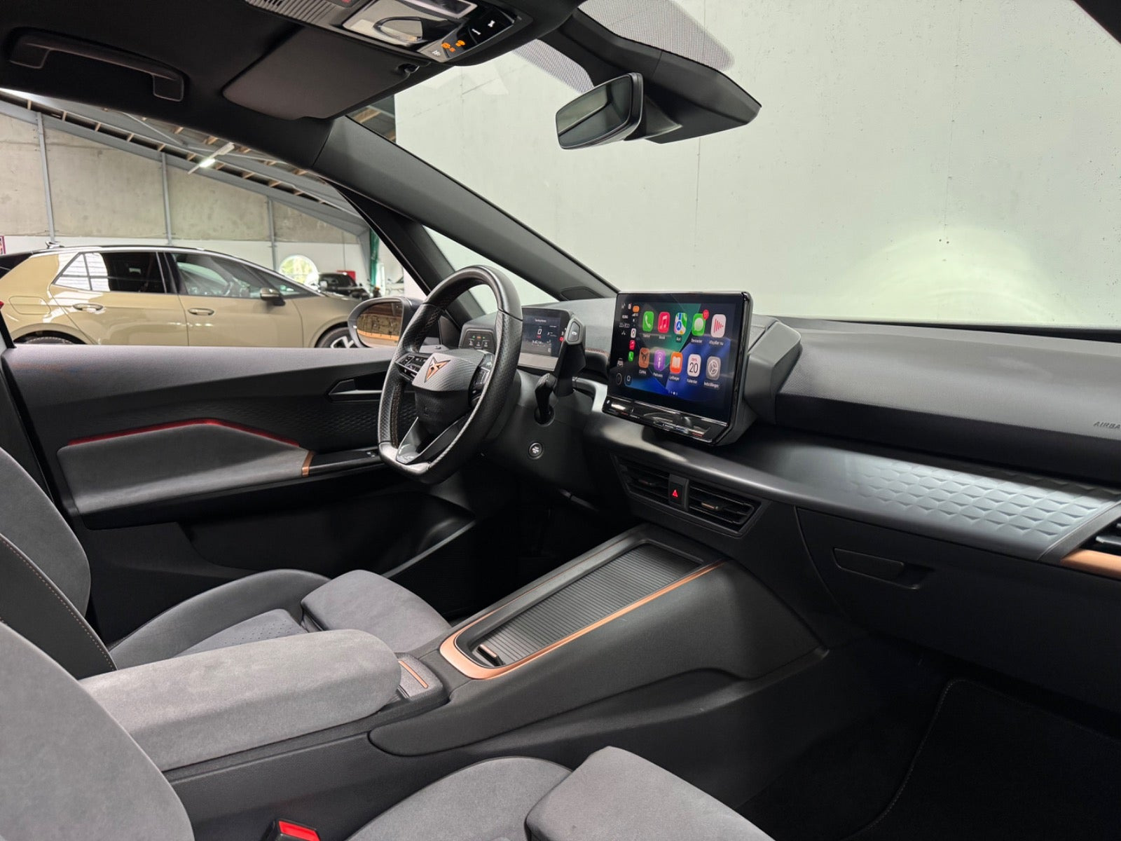 Hvid Cupra Born fra 2024