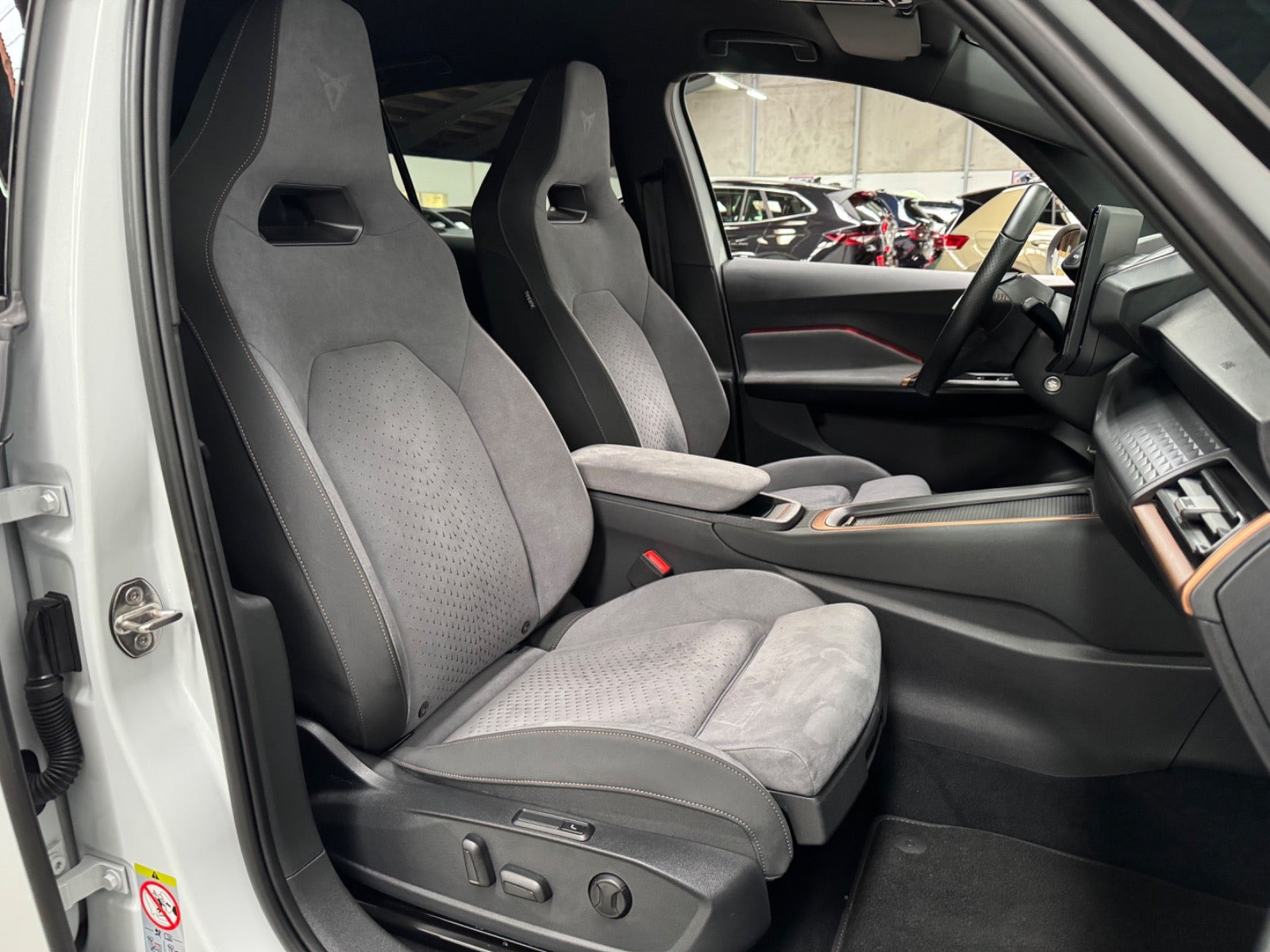 Hvid Cupra Born fra 2024