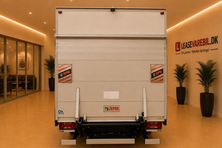 Hvid Iveco Daily fra 2015