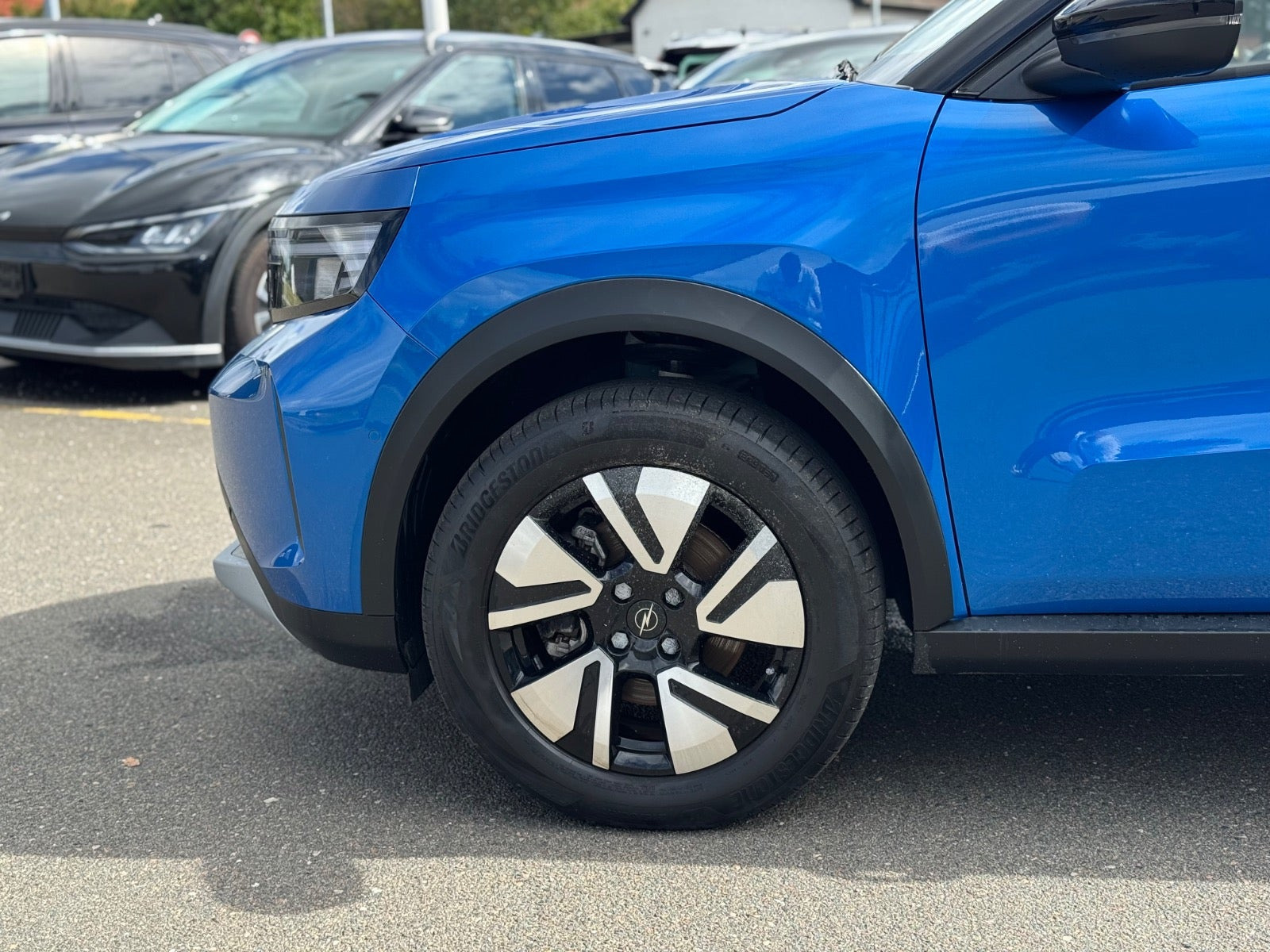Blå Opel Frontera fra 2025