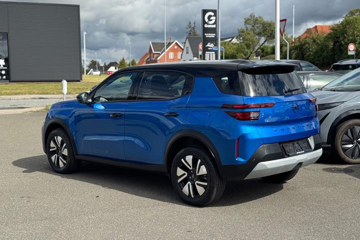 Blå Opel Frontera fra 2025