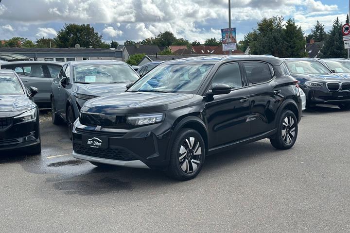 Sort Opel Frontera fra 2025 set udefra
