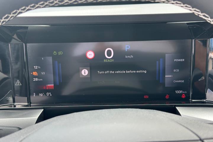 Sort Opel Frontera fra 2025