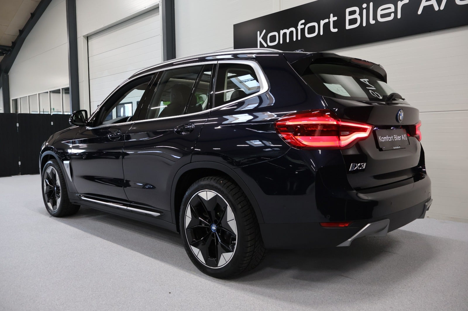 Sort BMW iX3 fra 2021